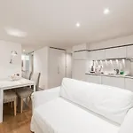 Artist Loft House Nocleg ze śniadaniem 4*