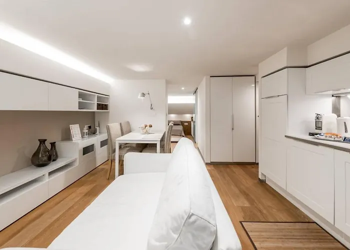 Artist Loft House 4* Бари